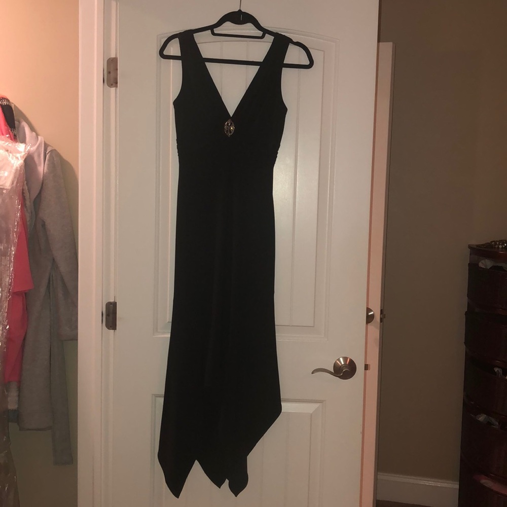 Laundry by Shelli Segal V neck asymmetrical dress